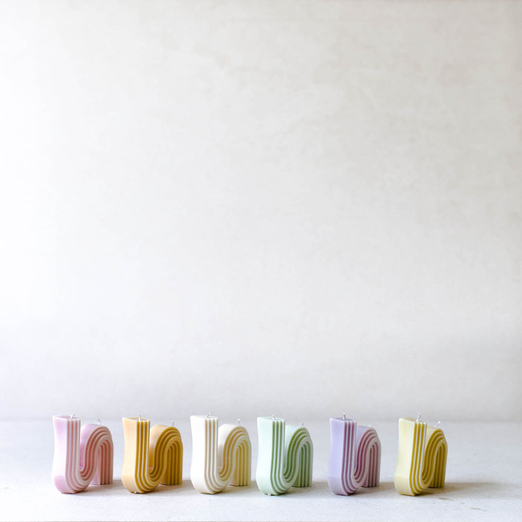 2-wick S-shaped Wavy Candle